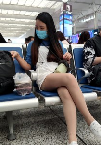 候车厅肉丝袜露袜跟长腿美女[1.78G]