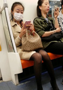 戴口罩的黑丝高跟[1.88G]