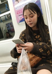 4K无水印性感美腿视频[168MB]