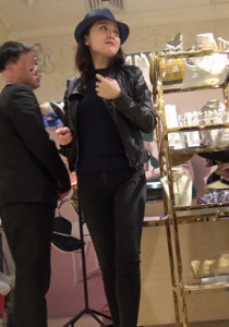 【若只是初见】端庄典雅的紧牛红高跟美MM[2.05G]