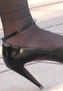 且听风吟4K丝足-气质美女的黑丝高[1.42G]