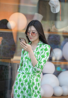 203非网红美女的气质好身材美臀76张