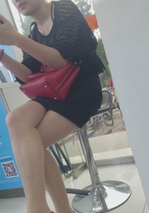 极品高颜值长腿肉丝红色高跟美妈[1.18G]