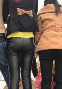 【JACK】玩游戏的紧身皮裤美女[1.60G]