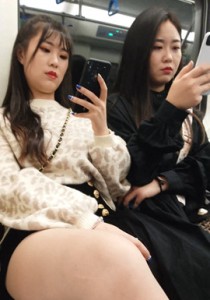 4K无水印性感美腿视频[333MB]