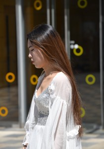 165纱裙长发美女很有气质59张