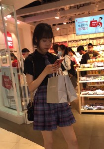 【TIMCOB】⭐CD原创⭐戴眼镜的JK小姐姐！绿色NN可爱性感！[575M] 解压密码：街拍爱好者