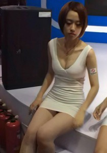 【内O3】超性感白色包臀小妹[1.33G]