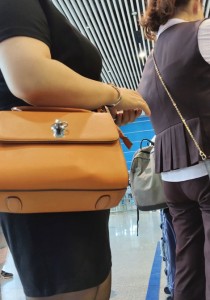 4K无水印性感美腿视频[302MB]