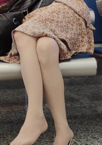 轻熟女秀丝足[2.84G]