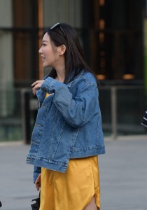 丝滑玉腿美女[54P-600M]