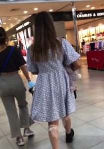 【TIMCOB】⭐CD原创⭐小姐姐拿着小熊玩偶！蕾丝N湿透反差！[388M]