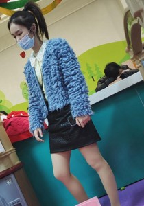 193亲子乐园高颜值气质年轻宝妈美姿视角两部高清视频
