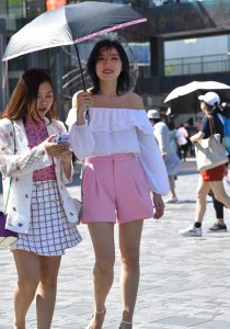 178白色高跟鞋美女的大长腿77张