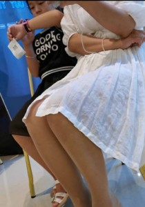 连衣裙美少妇超薄高跟诱惑玩鞋露丝脚[272M]