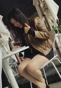 185极品时尚气质熟女短裙肉丝高跟凉鞋勾丝视频3分33秒