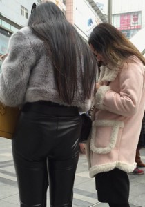 【熬夜猫】大PG皮裤美女[249M]