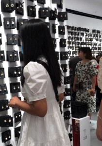 【TIMCOB】⭐原创CD⭐买首饰的长裙小姐姐！窄N夹进屁屁里！[734M]