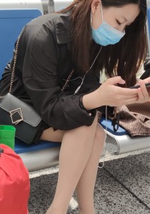 快速抖脚的肉丝袜美女[1.76G]