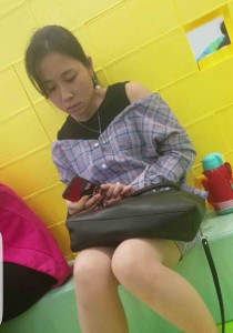 亲子乐园超薄肉丝袜少妇丝腿各角度超级近距离[1.39G]