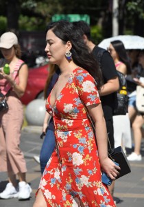 168烈日红裙事业线美女46张