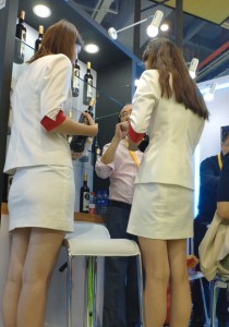 几位白色制服OL[605M]