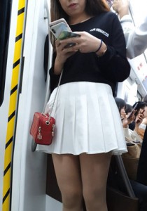 4K无水印性感美腿视频[270MB]