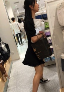 【TIMCOB】⭐CD原创⭐小姐姐试鞋！袜子都湿了！PG坐镜头！[792M]