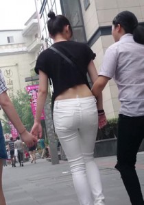 【雷神】紧身白裤长腿毛M.年纪不大发育得很好[944M]