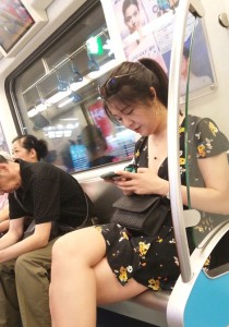 4K无水印性感美腿视频[488MB]