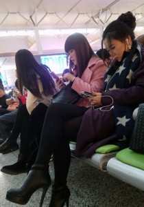 紫色M大衣星围巾黑丝[0.99G]