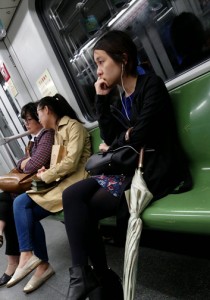 黑衣花短裙黑丝短黑靴[293M]