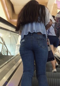 【熬夜猫】逛商场的丰臀紧牛少妇[849M]