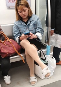 4K无水印性感美腿视频[285MB]