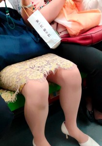 丰满白高蕾丝裙少妇[1.85G]