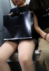 4K无水印性感美腿视频[258MB]