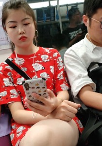 4K无水印性感美腿视频[277MB]